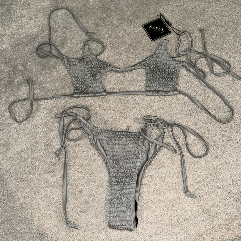 Bikini with tags